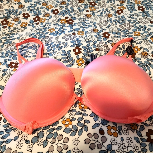 Victoria's Secret Other - Victoria's Secret bra